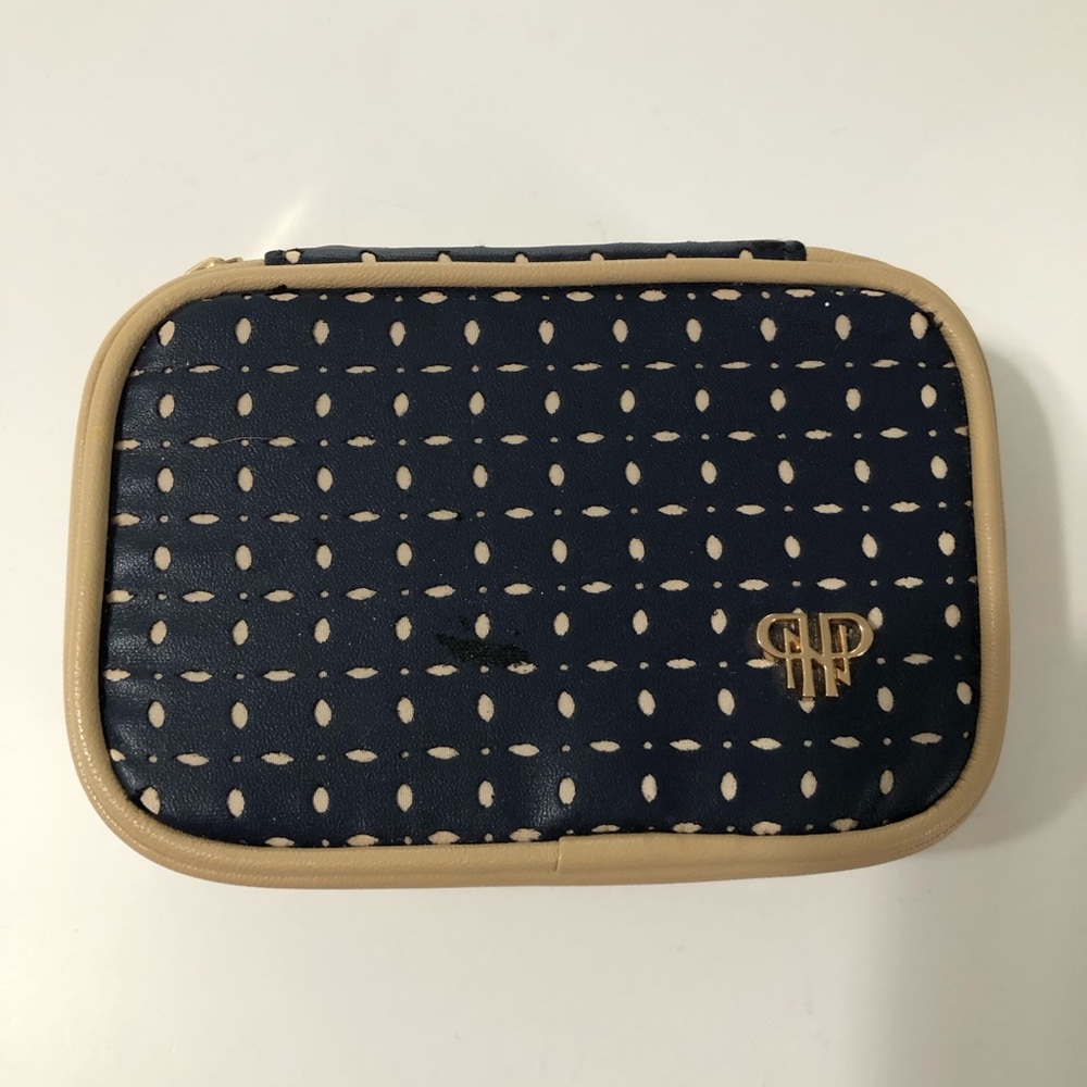 PurseN Navy and Beige Perforated jewelry bag zip with‎ pockets vacation travel
